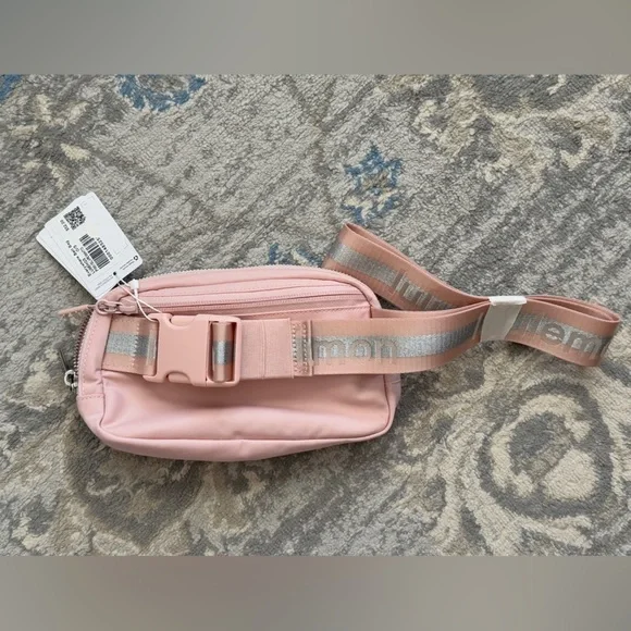 Everywhere Belt Bag 1L Wordmark Pink Mist/Silver/White Opal (NWT) - Picture 7 of 10
